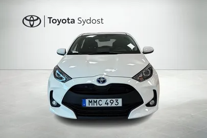 Car image 2