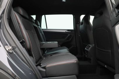 Car image 37