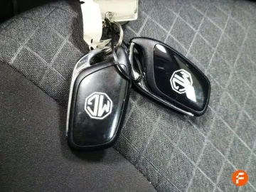 Car image 27