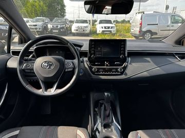 Car image 12