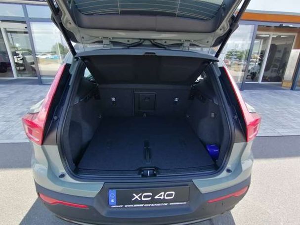 Volvo XC40 B3 Plus Dark 120 kW image number 13