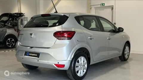 Car image 5