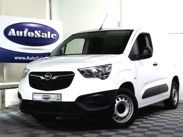 Opel Combo 1.2 Turbo L1H1 Innovation 82 kW image number 2