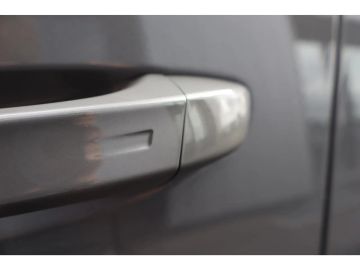 Car image 36