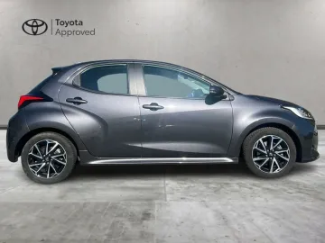 Car image 2