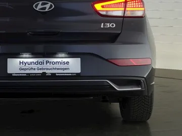 Car image 35