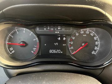 Car image 26