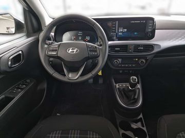 Car image 10