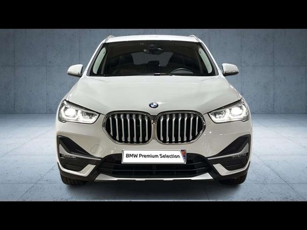 BMW X1 sDrive18i xLine 101 kW image number 16