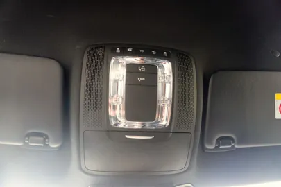 Car image 43