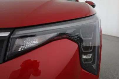 Car image 30