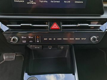 Car image 33