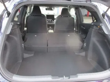Car image 29