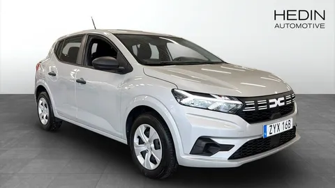 Car image 3