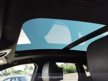 Car image 32