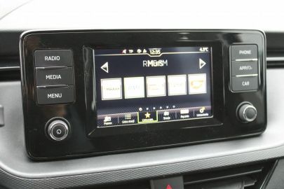 Car image 24