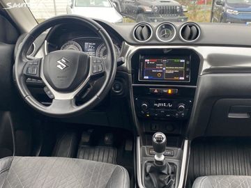 Car image 15