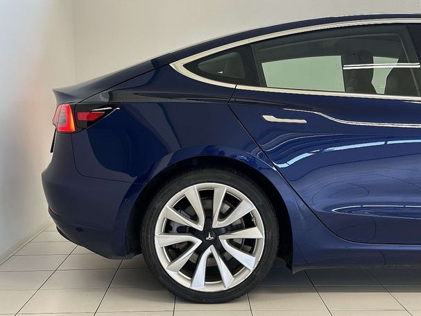 Tesla Model 3 Long Range AWD 366 kW image number 11