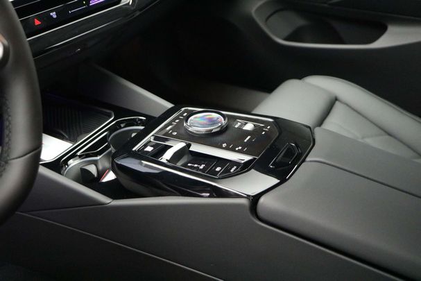 BMW 520i 140 kW image number 9