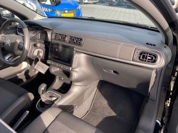 Car image 32