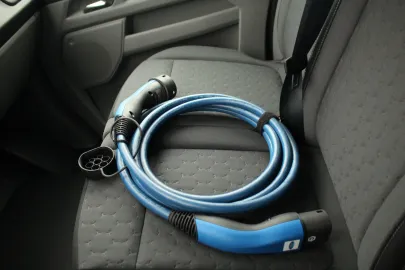 Car image 32