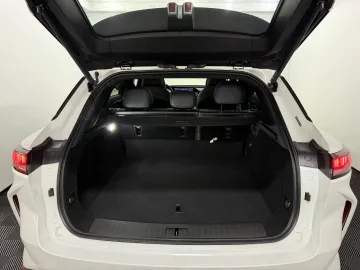 Car image 36