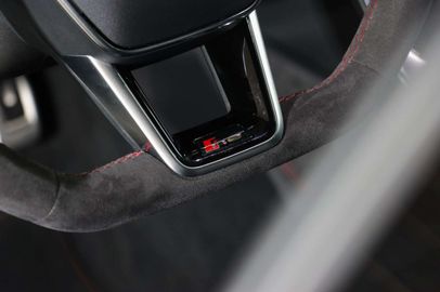 Car image 36