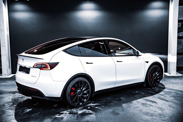 Tesla Model Y Performance AWD 393 kW image number 9