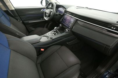 Car image 33