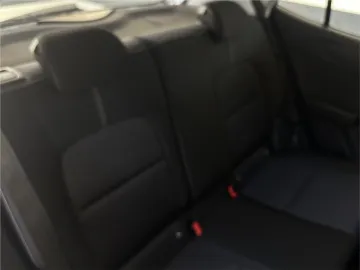 Car image 29
