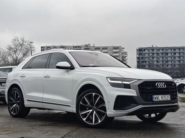 Audi Q8 55 TFSI quattro Tiptronic 250 kW image number 2