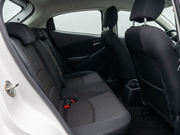 Car image 36