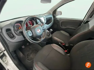 Car image 32