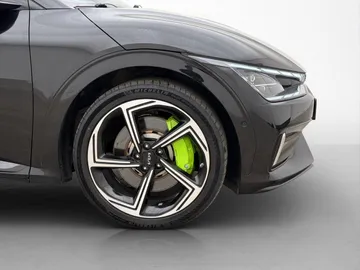 Car image 36