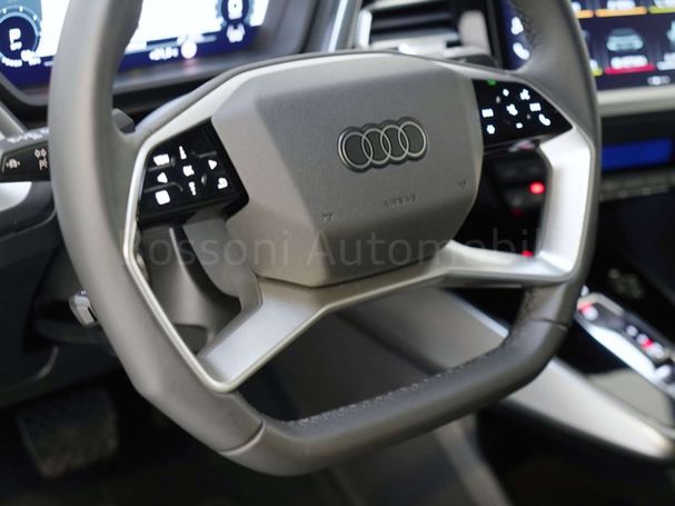 Audi Q4 50 quattro e-tron S-line Sportback 220 kW image number 27