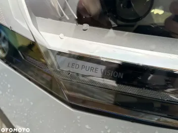 Car image 35