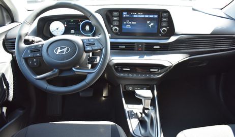 Car image 11