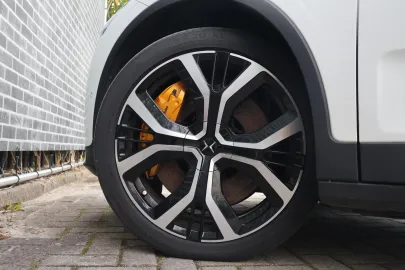 Car image 22