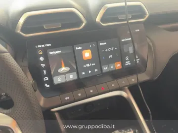 Car image 19