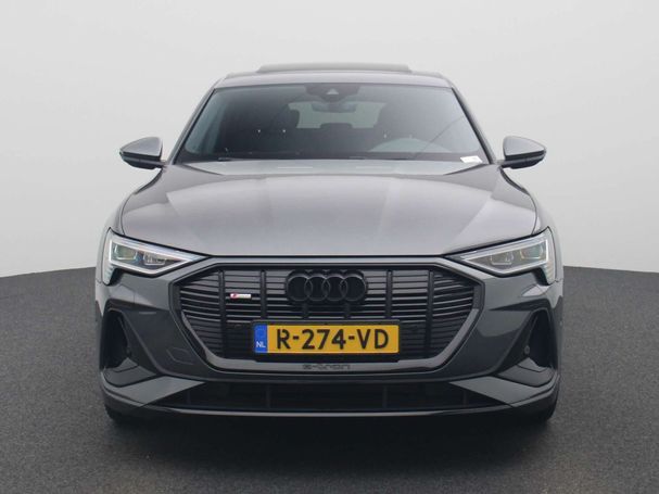 Audi e-tron 55 quattro Sportback 300 kW image number 2