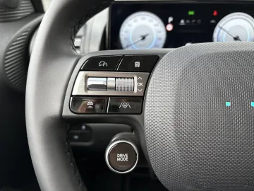 Car image 33