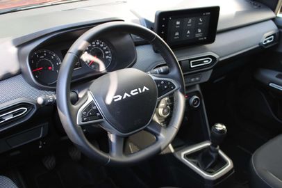 Car image 21