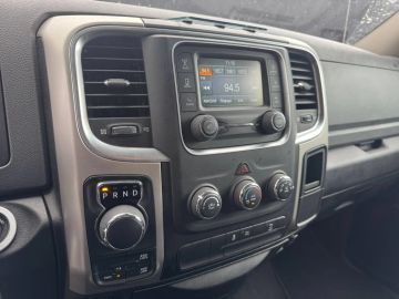 Car image 26