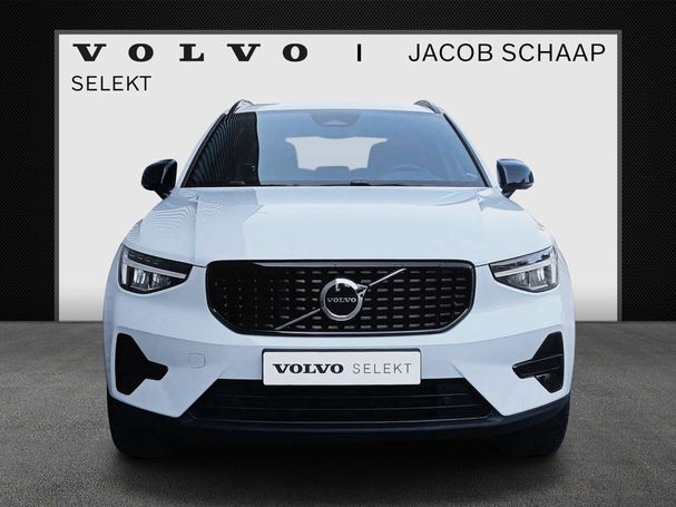 Volvo XC40 B4 130 kW image number 2