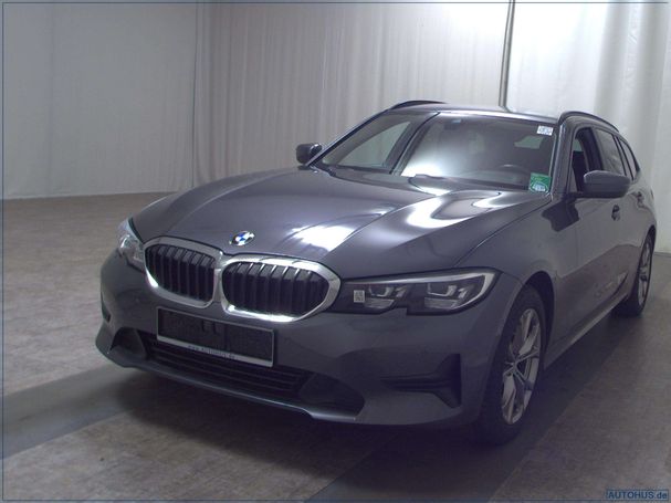 BMW 320d Touring xDrive 140 kW image number 1