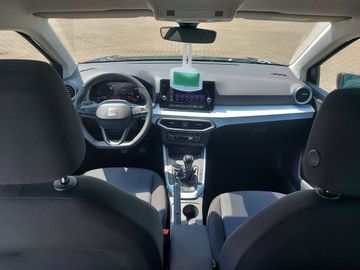 Car image 12