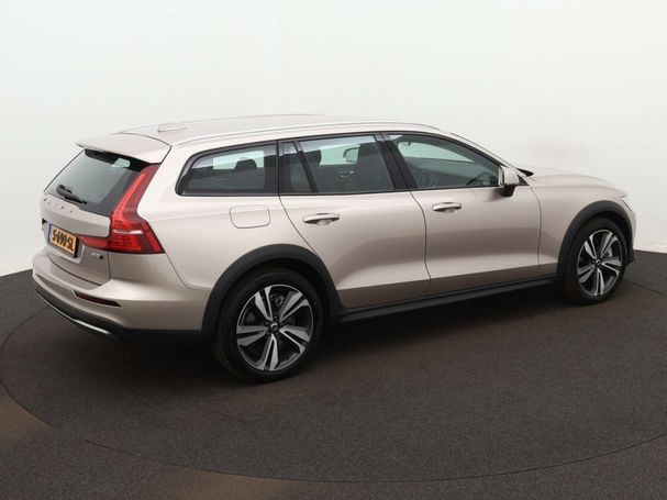 Volvo V60 Cross Country AWD B5 184 kW image number 11