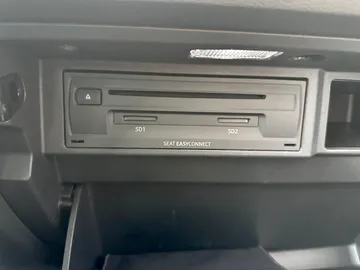 Car image 29