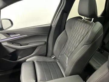 Car image 39