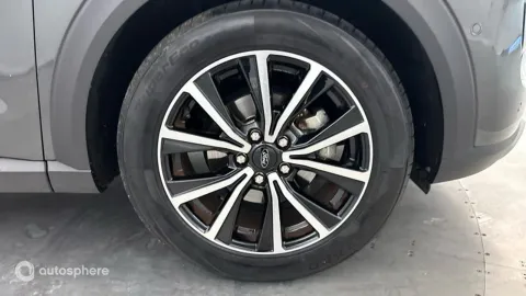 Car image 20